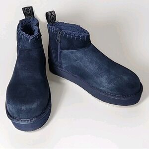 NWOT Muk Luks Augie Mini Cozy Side-Zip Booties Womens Size 9 Navy Ankle Cottage